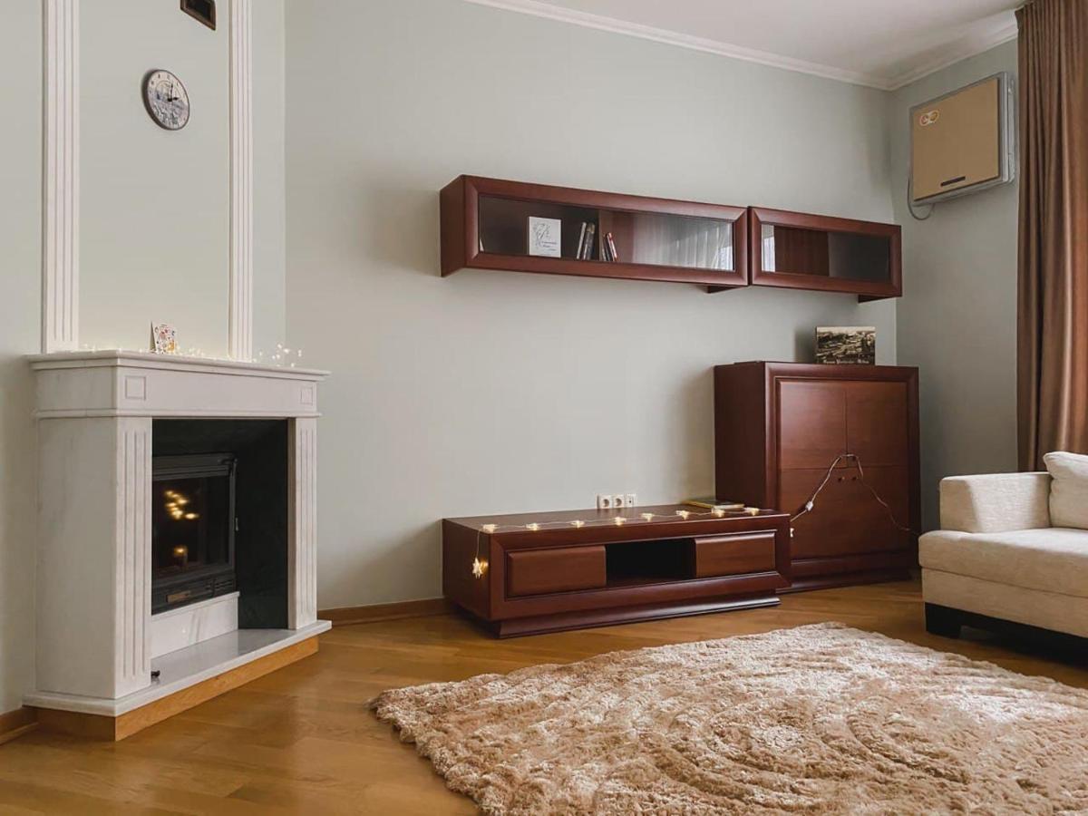 Family Apartment Near The University Czernowitz Exterior foto