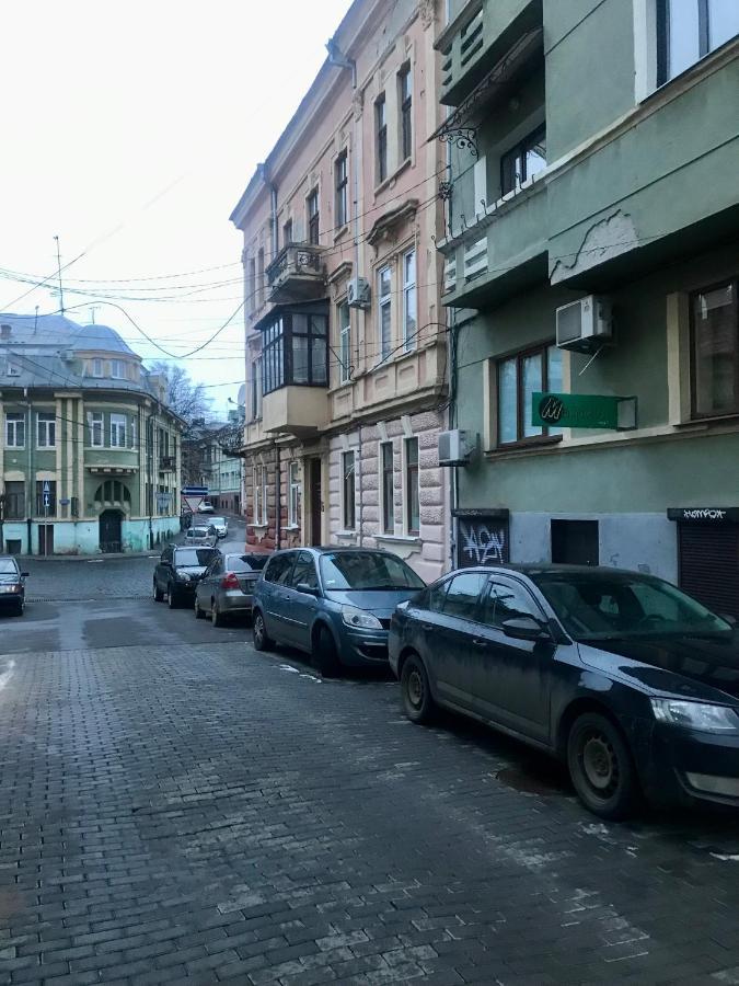 Family Apartment Near The University Czernowitz Exterior foto