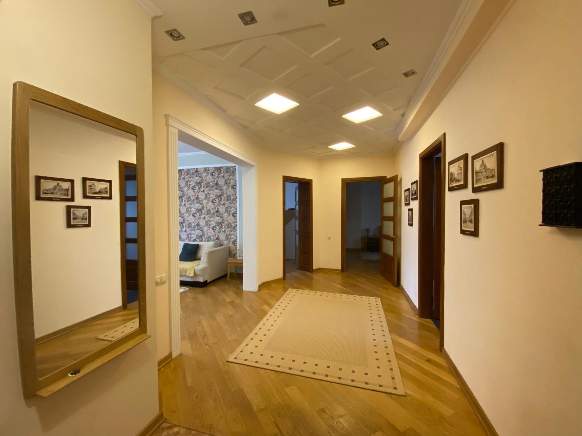 Family Apartment Near The University Czernowitz Exterior foto